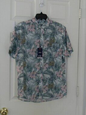 Izod Button-down Tropical Shirt Resort wear Pineapple Floral Sz M NWT